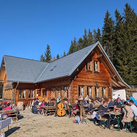 Glatzl Trahuetten Alm Sankt Lorenzen am Wechsel Экстерьер фото